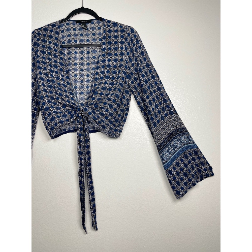 Forever 21 Blue White Medallion Print Tie Front Crop Top Bell Sleeve Boho Small - Picture 7 of 11